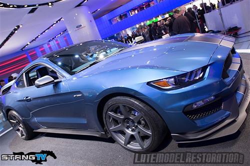 2016 Mustang Shelby GT350R Specs & Pictures - 2016 Shelby GT350R Bumper